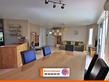 CHARMANTE VILLA DE PLAIN PIED CONSTRUITE EN 2010 SUR UN TERRAIN PLAT ET CLOS