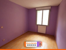 À vendre à Sète – Grand appartement T4 avec parking, à 2 pas des quais et du centre-ville