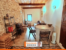 Maison à vendre en 2 parties possibilité local commercial+ habitation BOUZIGUES 