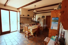Grande maison à vendre avec terrain de près de 7000 m² – Proche étang de Thau