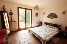 Grande maison à vendre avec terrain de près de 7000 m² – Proche étang de Thau
