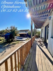 VILLA CONTEMPORAINE A OSSATURE BOIS  D'INSPIRATION WEST COAST A VENDRE A FRONTIGNAN