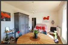 Pineuilh – Appartement T3 rénové 62 m², balcon, tout à pied