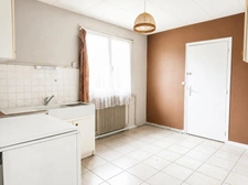 GUITRES (33230) – Maison de plain-pied de 61 m² au calme, avec garage et jardin
