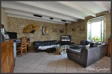 Ancien corps de ferme en pierre  235 m² avec dépendances à SAINT ANTOINE DE BREUILH 