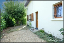 Maison proche St Seurin sur l'Isle-  3 chambres avec vue dégagée