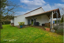 Leognan ( Gironde) 10 km de Bordeaux 135 m² ( 4 chambres)