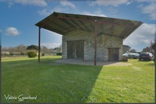 Maison en pierre 4 chambres dépendances  et terrain de plus de 2ha