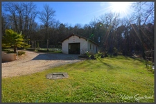 Domaine avec gîtes à vendre – 3 maisons, 2 piscines, nature et calme –6600 m² de terrain - Dordogne
