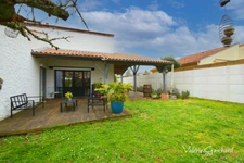 Leognan ( Gironde) 10 km de Bordeaux 135 m² ( 4 chambres)