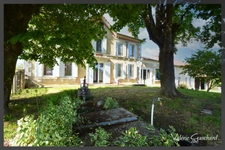 Le pizou - Maison en pierre 257 m² + piscine, nombreuses dépendances et terrain