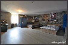 Ancien corps de ferme en pierre  235 m² avec dépendances à SAINT ANTOINE DE BREUILH 