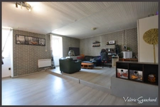 Ancien corps de ferme en pierre  235 m² avec dépendances à SAINT ANTOINE DE BREUILH 