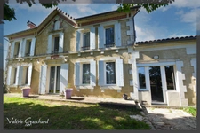 Le pizou - Maison en pierre 257 m² + piscine, nombreuses dépendances et terrain