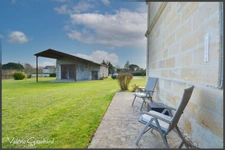 Maison en pierre 4 chambres dépendances  et terrain de plus de 2ha