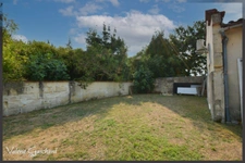 Guitres ( 33) Maison 2 chambres et jardin 