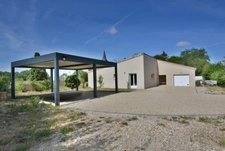 Minzac (Dordogne) maison plain pied 3  chambres + garage et jardin