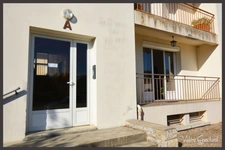 Pineuilh – Appartement T3 rénové 62 m², balcon, tout à pied