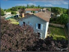 St seurin sur l'isle - Maison 150 m² + hangars sur 3800 m² de terrain 