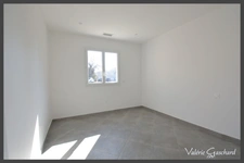 SAINT MEDARD DE GUIZIERES (33) Maison neuve de plain-pied – 110 m² – 3 CH dont suite parentale – DPE A – Tout à pied !