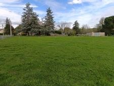 Terrain constructible SAINT SEURIN SUR L'ISLE (33) 1006 m²