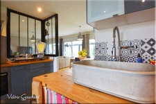 Leognan ( Gironde) 10 km de Bordeaux 135 m² ( 4 chambres)