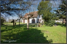 Montpon Ménestérol - Maison 4 chambres + bureau et terrain 5427m²