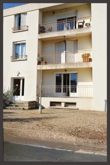 Pineuilh – Appartement T3 rénové 62 m², balcon, tout à pied