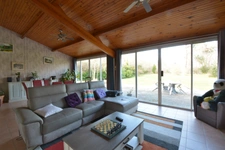 Maison en pierre 4 chambres dépendances  et terrain de plus de 2ha