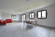 SAINT MEDARD DE GUIZIERES (33) Maison  de 2025 de 112 M² + garage 