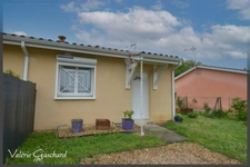 Maison une chambre avec jardin à  SAINT SEURIN SUR L'ISLE (33)