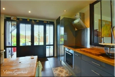 Leognan ( Gironde) 10 km de Bordeaux 135 m² ( 4 chambres)