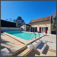Domaine avec gîtes à vendre – 3 maisons, 2 piscines, nature et calme –6600 m² de terrain - Dordogne