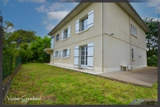 Maison familiale ou investissement à Port-Sainte-Foy-et-Ponchapt – 175 m² – 5 chambres – Double logement – Jardin 1038 m²