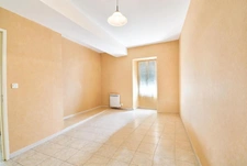 MUSSIDAN – Ensembles immobilier rare : Maison en pierre 103 m² de plain-pied + Plus de 200 m² d'ateliers et dépendances sur cour intérieure !