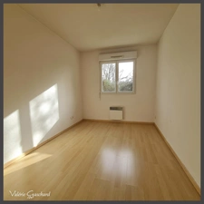 St Seurin sur l'isle - Appartement 69 m² 2 chambres+ jardin - possibilité vente à terme