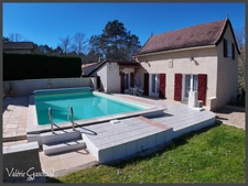 Domaine avec gîtes à vendre – 3 maisons, 2 piscines, nature et calme –6600 m² de terrain - Dordogne