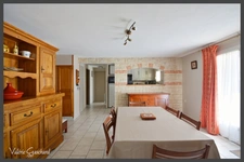 Domaine avec gîtes à vendre – 3 maisons, 2 piscines, nature et calme –6600 m² de terrain - Dordogne