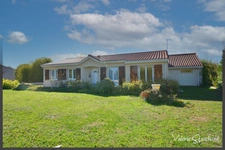 Maison familiale de plain-pied à Saint-Vivien (Gironde) – 5 chambres, garage, grand terrain clos