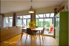 Leognan ( Gironde) 10 km de Bordeaux 135 m² ( 4 chambres)