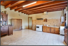 Maison 102 m² ( 3 chambres), nombreuses dépendances et terrain 2200 m²