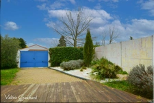 Leognan ( Gironde) 10 km de Bordeaux 135 m² ( 4 chambres)