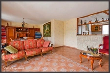 MONTPON-MÉNESTEROL - Maison de plain pied de 3 chambres, double garage et jardin de 3700 m² 