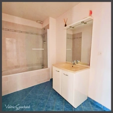 St Seurin sur l'isle - Appartement 69 m² 2 chambres+ jardin - possibilité vente à terme