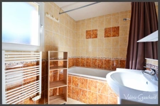 Domaine avec gîtes à vendre – 3 maisons, 2 piscines, nature et calme –6600 m² de terrain - Dordogne
