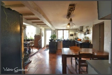 Propriété de 320 m², piscine, garage et deux logements indépendants loués