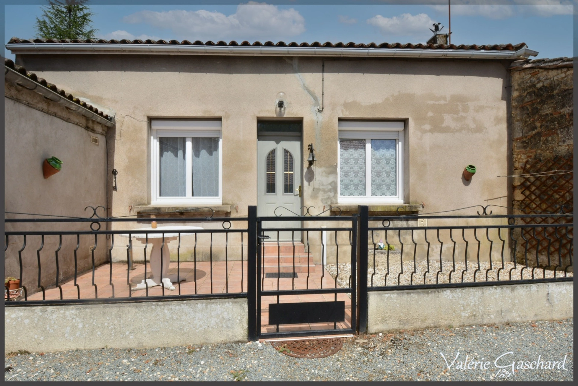 Maison 2 pièces 56 m² · à Saint Seurin sur l'Isle · 56 m² · 79 000 €