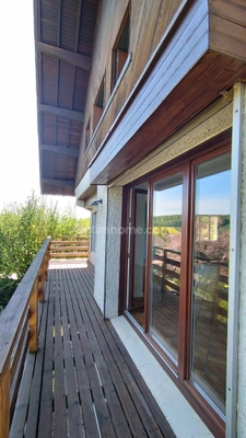 Maison individuelle de type chalet à vendre, 8 pièces à 5 minutes de Bar le Duc