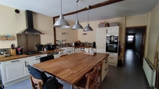 Maison en pierre, habitable de suite avec jardin.
