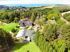9-room property for sale in Hillion (22)